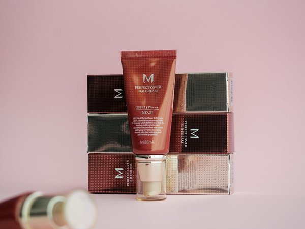 Découvrez l'élégance des bagues en pierre blanche chez voguevida